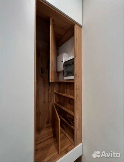 Шкаф на заказ яркого цвета