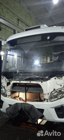 Стекло лобовое