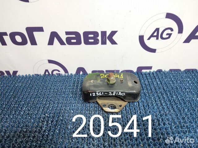 Подушка двигателя Toyota Regius