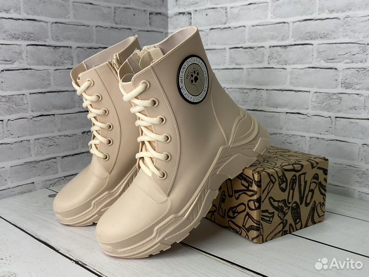 Женские новые резиновые сапоги