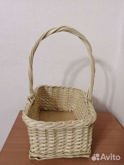 Корзины плетеные из лозы