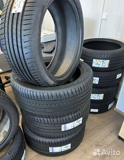 Michelin Pilot Sport 4 SUV 285/40 R21 109Y