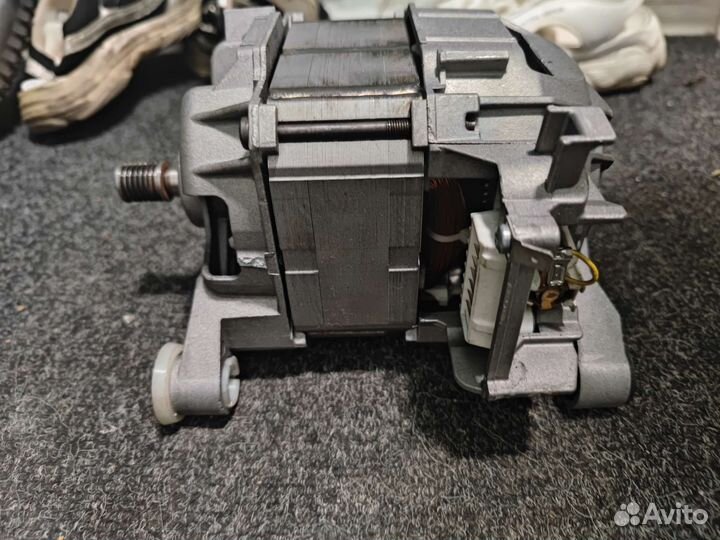 Двигататель стиральной машины