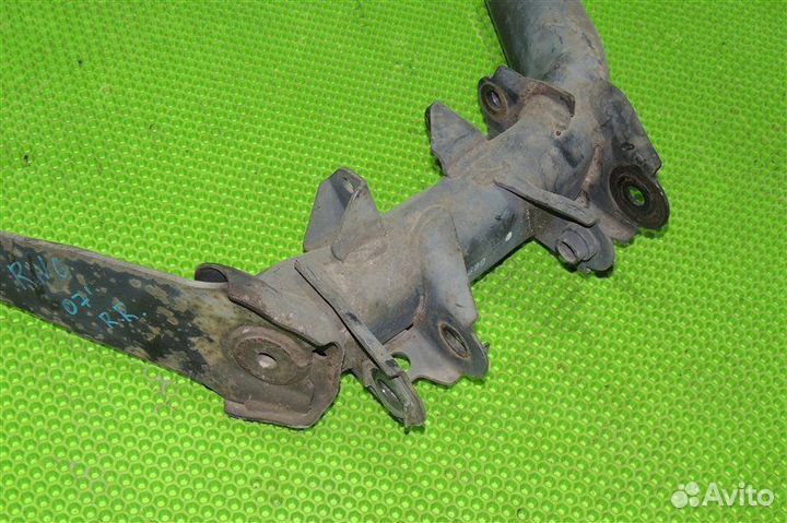 Рычаг задний правый Honda Stream RN6 R18A 2007