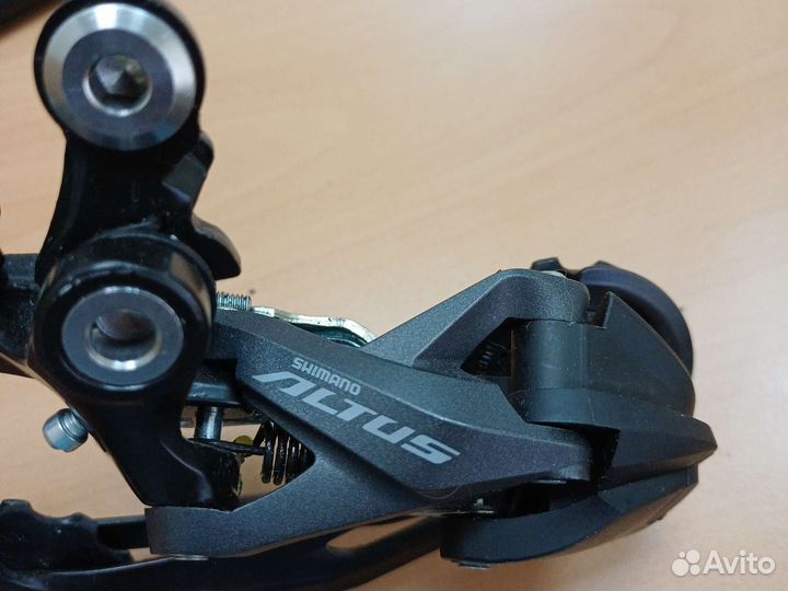 Shimano altus заднийпереключатель, манетка