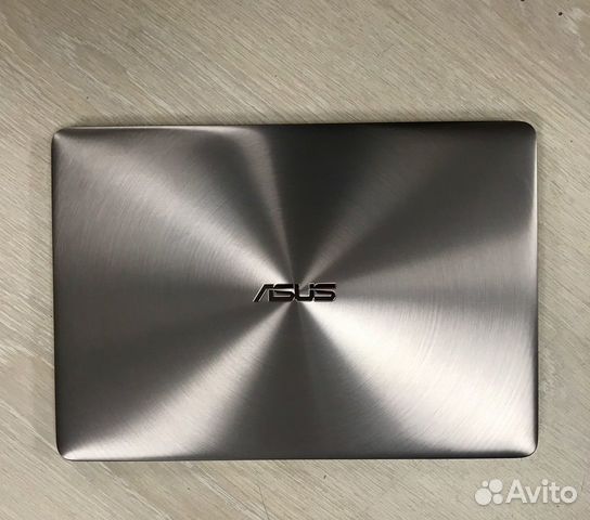 Asus zenbook ux310uak i3/8GB/256 SSD M2