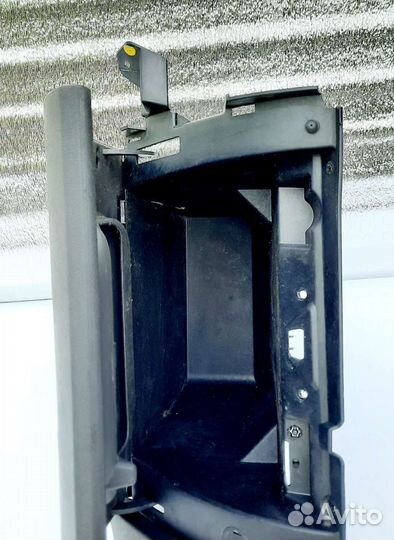 Бардачок Ford C-MAX 2003-2011