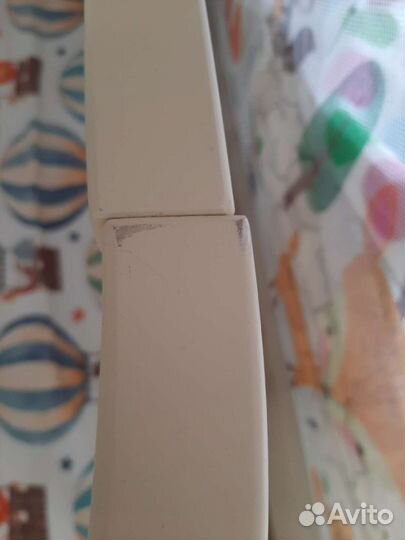 Детская кроватка с универсальным маятником