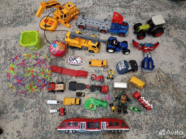 Игрушки пакетом роботы машинки трасформеры
