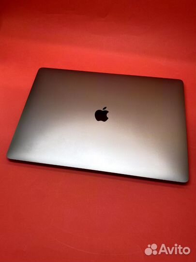 MacBook Pro 16