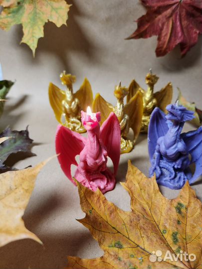 Дракон. Свеча из пчелиного воска