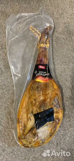 Хамон серрано нога