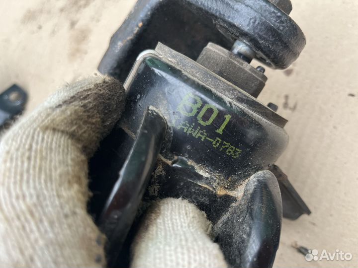 Подушка опора Киа Рио 3 1.4