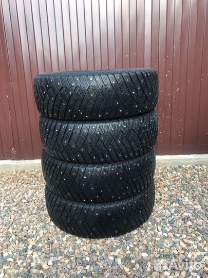 Goodyear Ultra Grip Ice Arctic 2 215/65 R16 98T