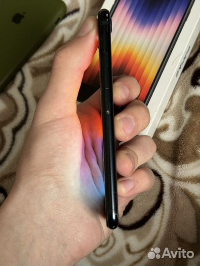 iPhone SE (2022), 64 ГБ