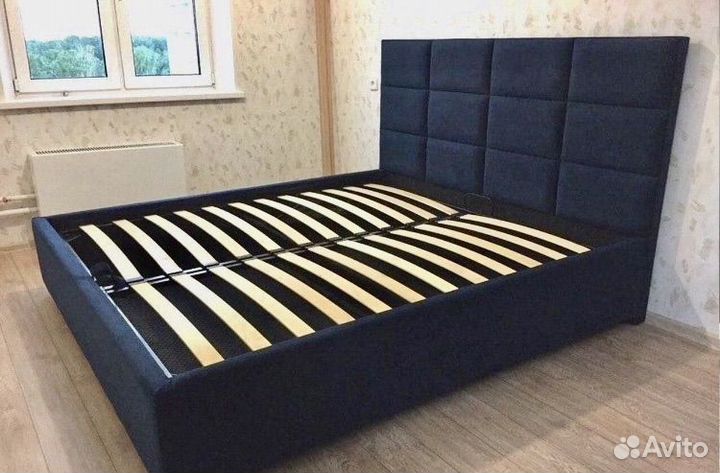 Кровать двухспальная с подьемным механизмом