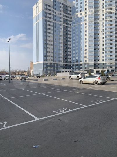 Машиноместо, 14 м²