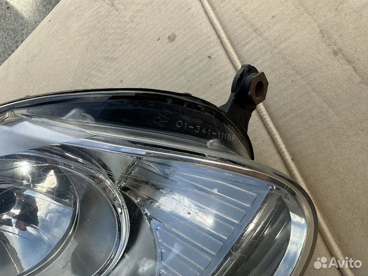 Фара левая Volkswagen Golf 5