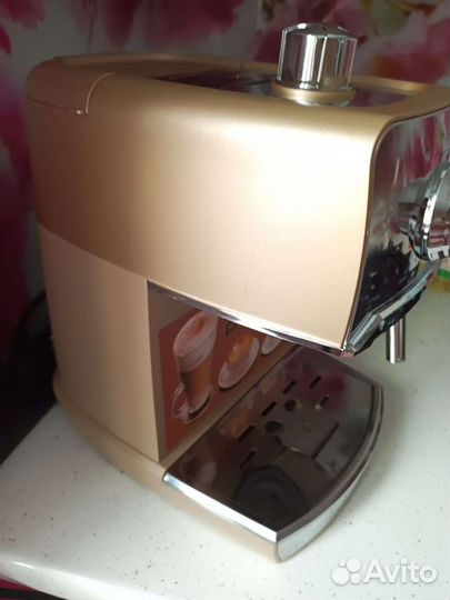 Кофеварка рожковая polaris