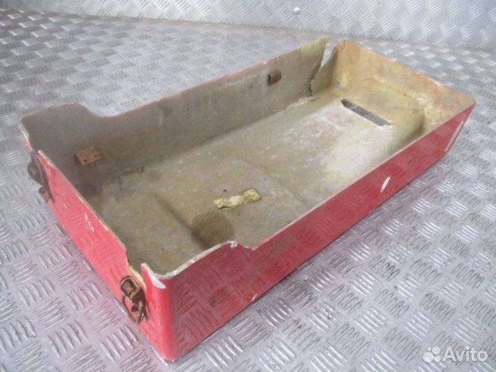 Крышка аккумулятора камаз 65803703189