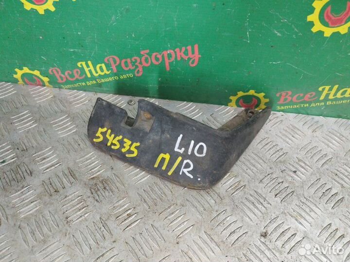 Брызговик передний правый Mitsubishi Lancer 10