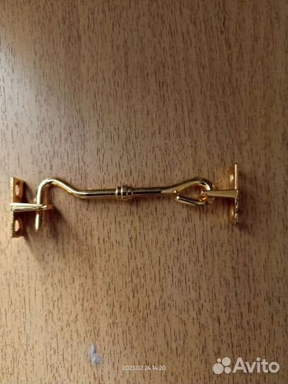 Крючки на дверь