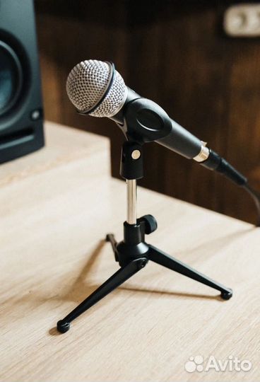 Настольная микрофонная стойка boyong NB-10