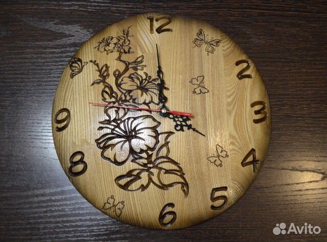 Изделия из дерева, вывески, предметы быта