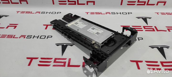 Салазки сиденья Tesla Model X 2017 1094701-00-A