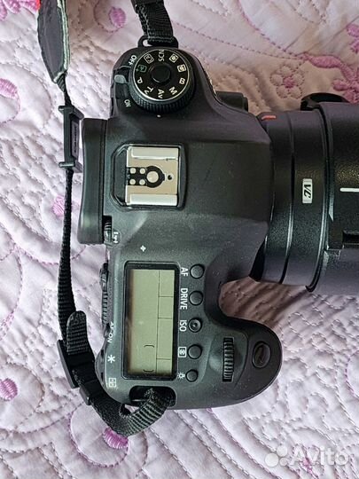 Зеркальный фотоаппарат Canon 6d (body)