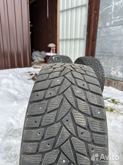 Dunlop SP Winter Ice 02 255/45 R18