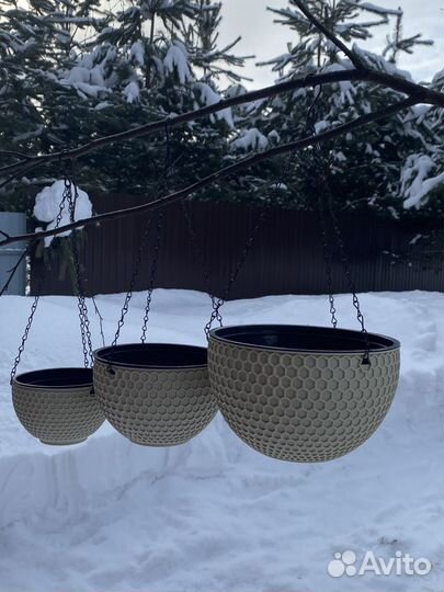 Кашпо для цветов подвесное