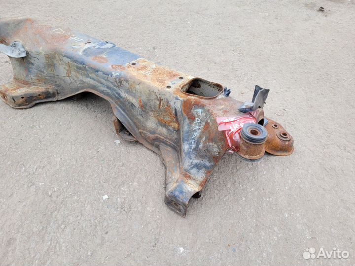 Подрамник передний на Mitsubishi Galant 8