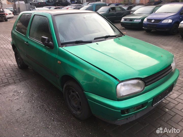 Разбор на запчасти Volkswagen Golf 3
