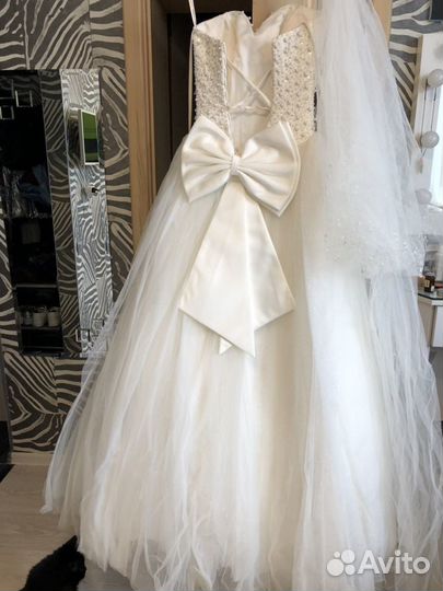 Свадебное платье