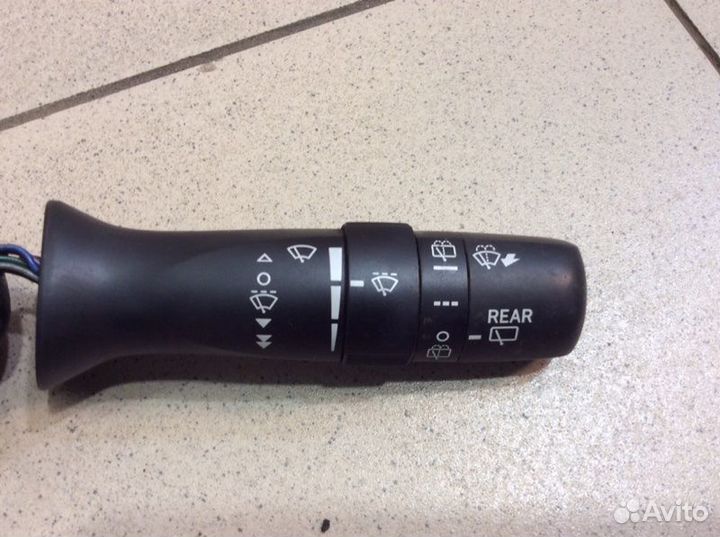 Переключатель стеклоочистителей Toyota Highlander