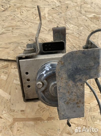 Hyundai accent блок абс