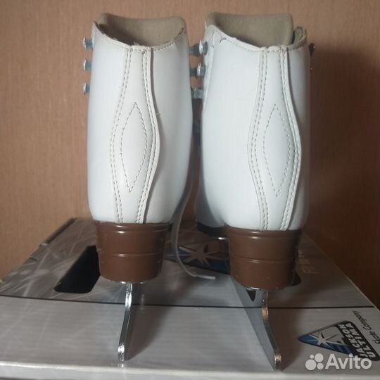 Фигурные коньки jackson artiste 13С