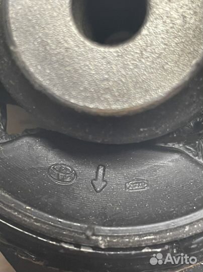 Подушка двигателя Toyota