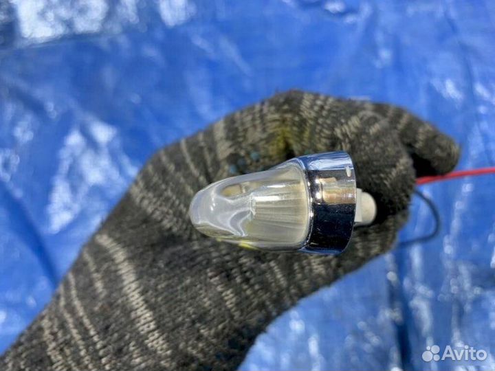 Маячок на крыло передний правый Toyota Mark Ii