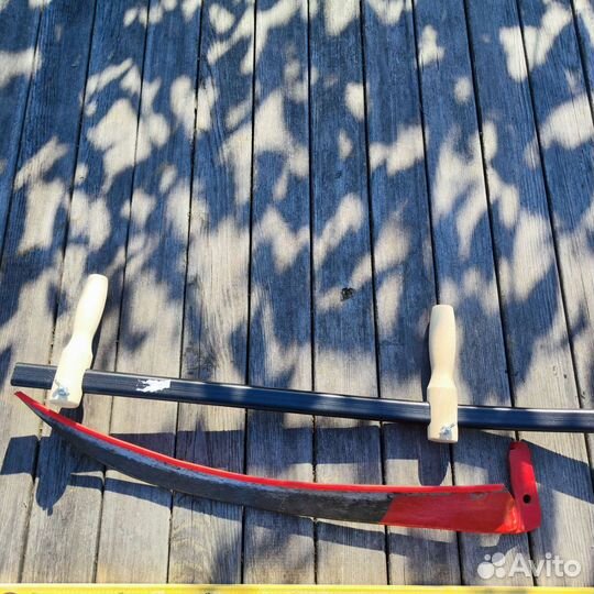 Коса ручная с рукоятью новая