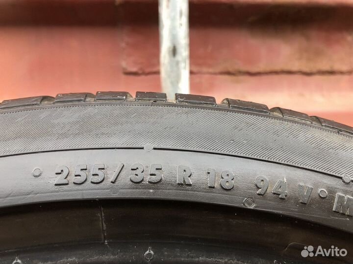 Continental ContiWinterContact TS 830 P 255/35 R18 94V