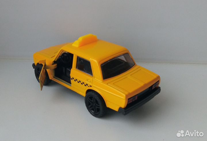 Коллекционная машинка Такси