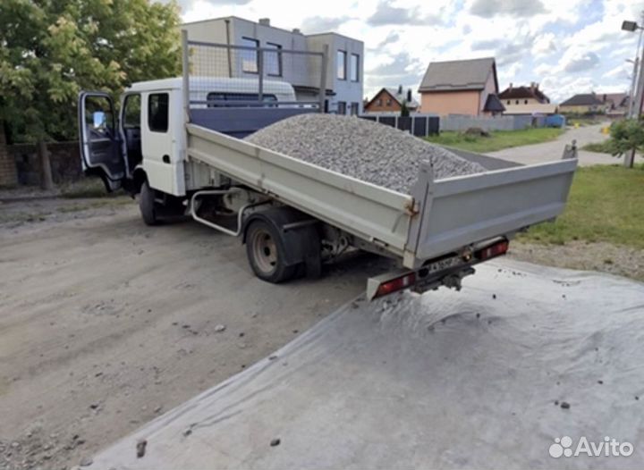 Песок с доставкой в маленькой машине