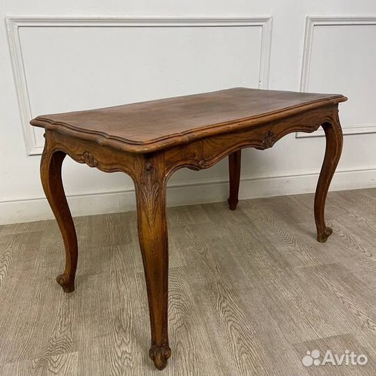 Антикварный журнальный столик