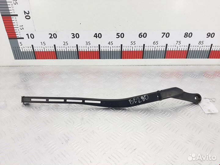 Щеткодержатель (поводок стеклоочистителя, дворник)