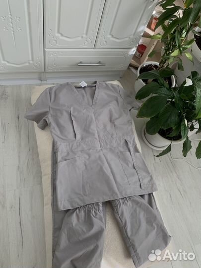 Медицинский костюм
