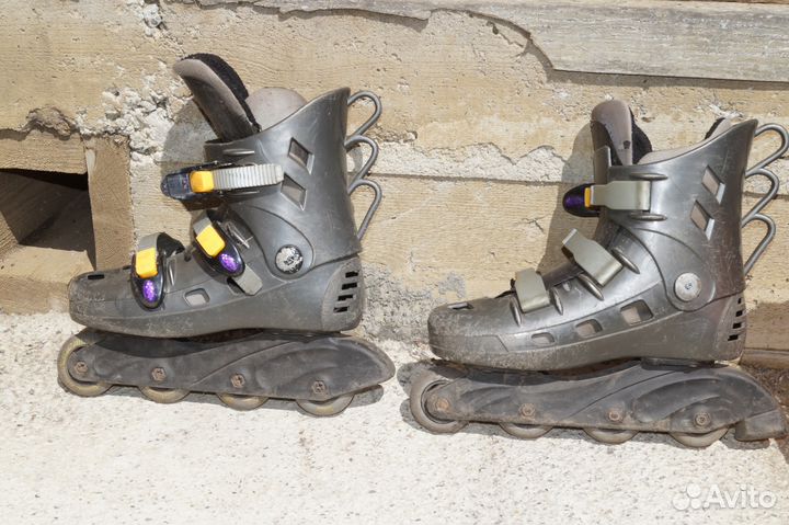 Продаю роликовые коньки. Ролики