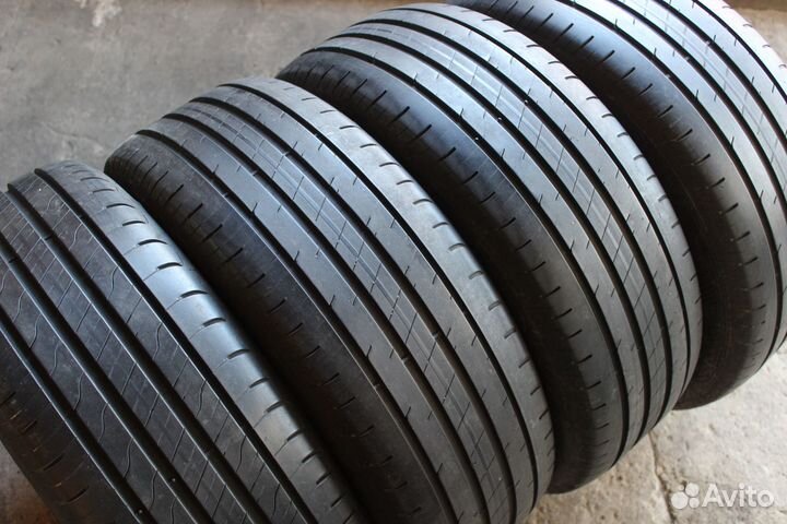 Goodyear EfficientGrip Performance 2 215/55 R17 94W