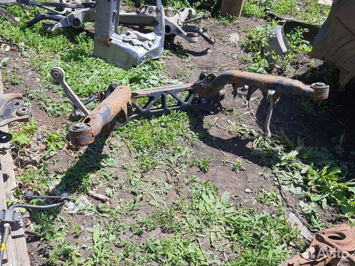 Подрамник задний audi a4 b8